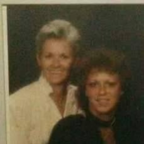 Profile Picture of Diane Mccalvin (@deemccalvin) on Poshmark