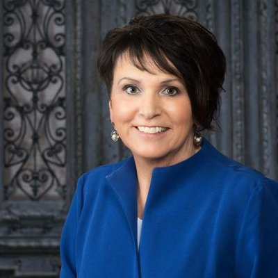 Profile Picture of Kim M. Evans (@KimMEvans_YW) on Twitter