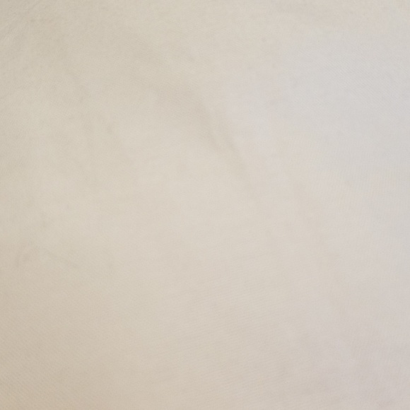 Profile Picture of Alexiah Vonk (@alexiahvonk) on Poshmark