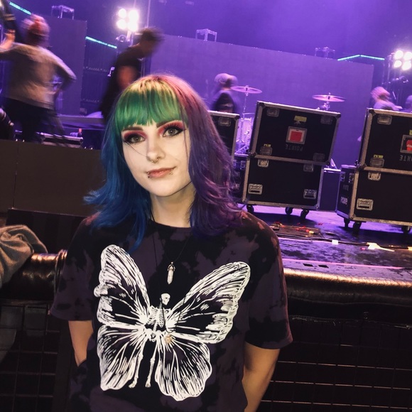 Profile Picture of Jackie Moderson (@modersonjackie) on Poshmark