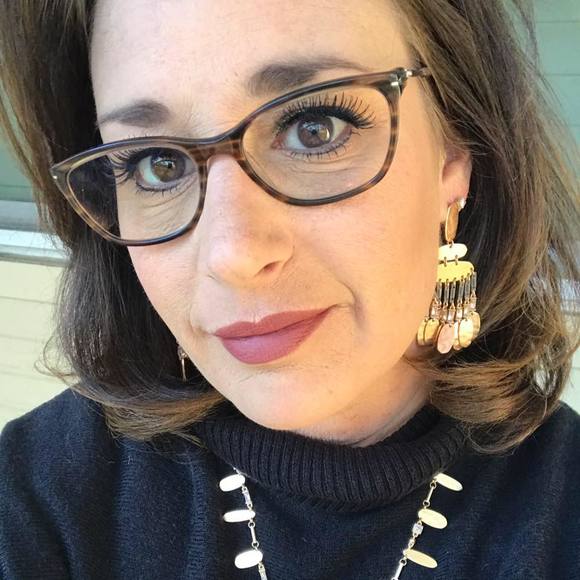 Profile Picture of Catherine Sachko (@texascybercat) on Poshmark