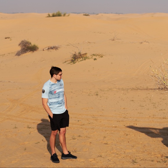 Profile Picture of Alex Wolfson (@awolf1203) on Poshmark