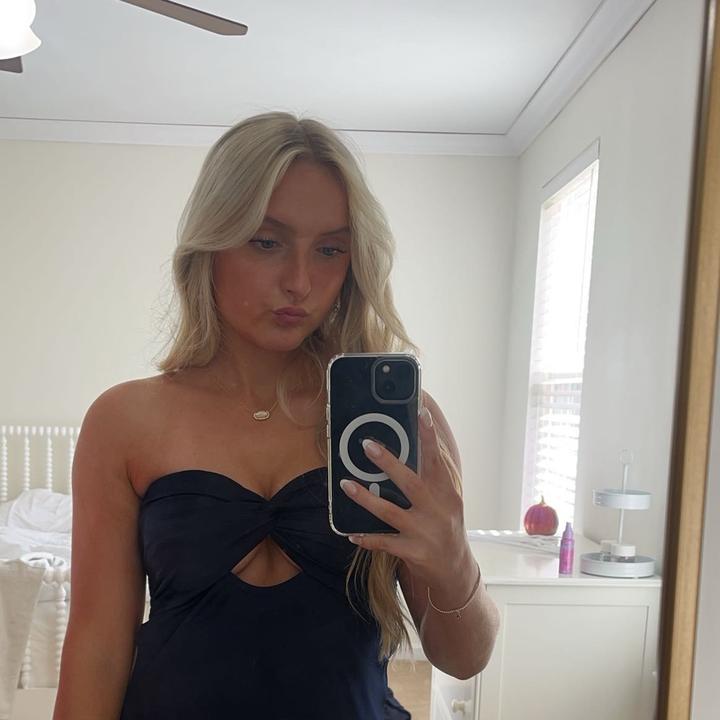 Profile Picture of cora (@cora.summers) on Tiktok