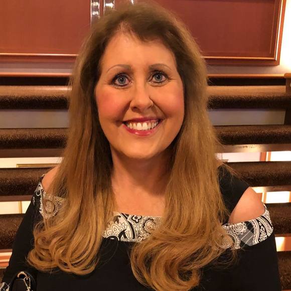 Profile Picture of Kelley Zajaczkowski (@kzajaczkowski) on Poshmark