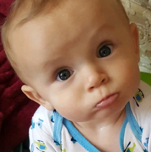 Rebecca Neiger - Poshmark Profile Picture of Rebecca Neiger (@rlnonline) on Poshmark