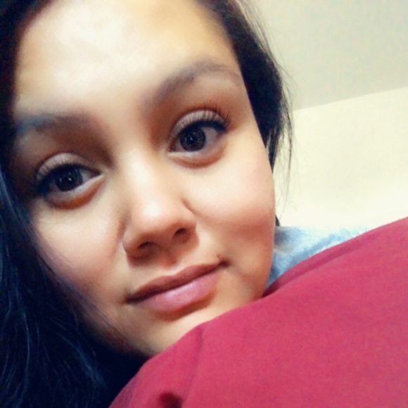 Profile Picture of Bianca Martel (@bianca_martel) on Poshmark