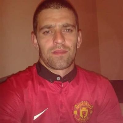 Profile Picture of Chris Elmes (@Chrisakaeddie31) on Twitter