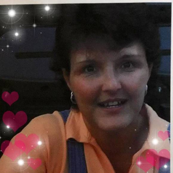 Profile Picture of Robin Idell (@rahrah63) on Poshmark