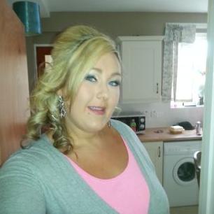 Profile Picture of Louise Devlin (@louisedevlin68) on Twitter