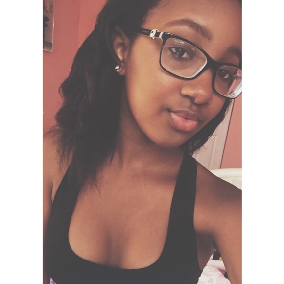 Profile Picture of Rickie Hendricksen (@msrickie11) on Poshmark