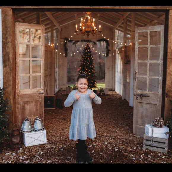 Profile Picture of Maria Lamela (@mjlamela) on Poshmark