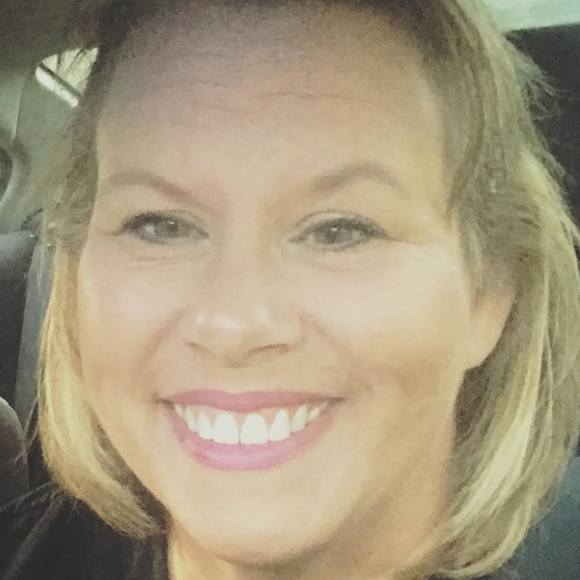 Profile Picture of Kris Chesser (@kchessnc) on Poshmark