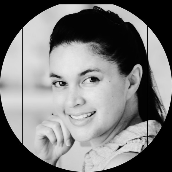 Profile Picture of Jacqueline Springer (@reallifestyle) on Poshmark