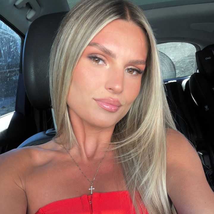 Profile Picture of MINAZALIE (@minazalie) on Tiktok