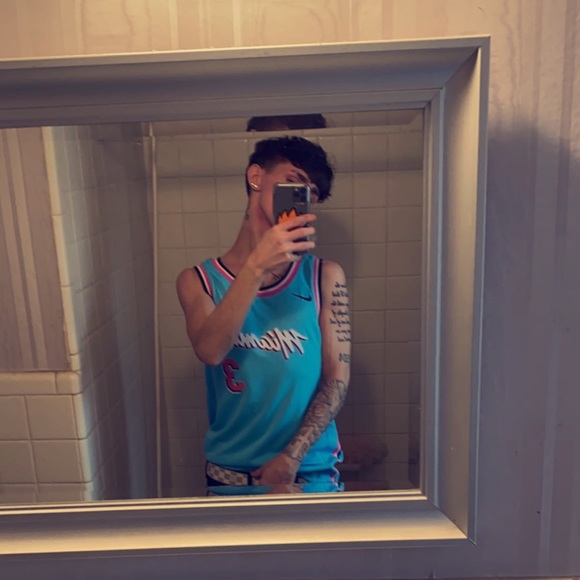 Profile Picture of Luke Ludwick (@lukeludwick) on Poshmark