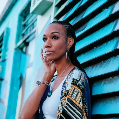 Profile Picture of DeAnna L. Carpenter (@shewhobuilds) on Twitter