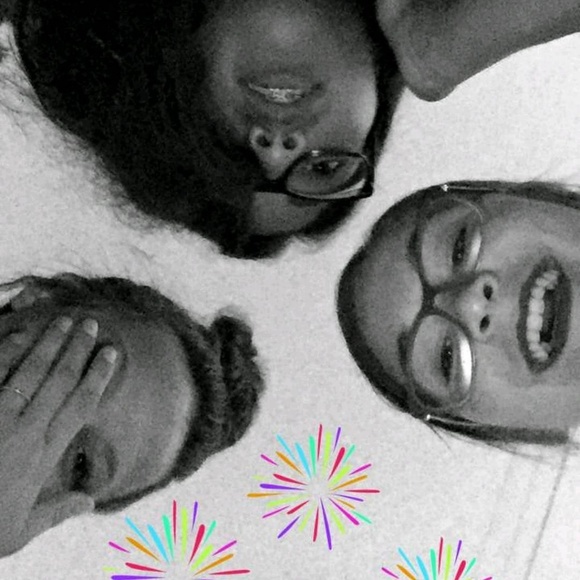 Profile Picture of Delaynee Gregory (@delaynee5) on Poshmark