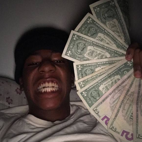 Profile Picture of Juan Milford (@jayjayjr82) on Poshmark