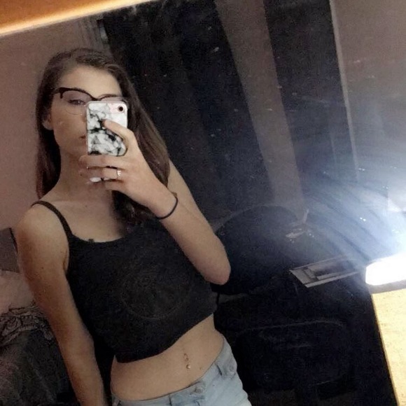 Profile Picture of Francesca Capodanno (@fcapodanno) on Poshmark