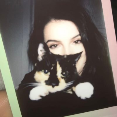 Profile Picture of Julia (@julia_cipriano5) on Twitter