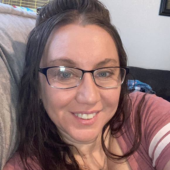 Profile Picture of Marlene Schaefer (@marleneschaefer) on Poshmark