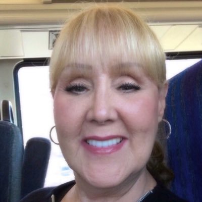 Profile Picture of Laura E. Pereira (@lpereira184) on Twitter