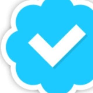 Profile Picture of Lorette Brown (@ckxwcbdgn) on Twitter