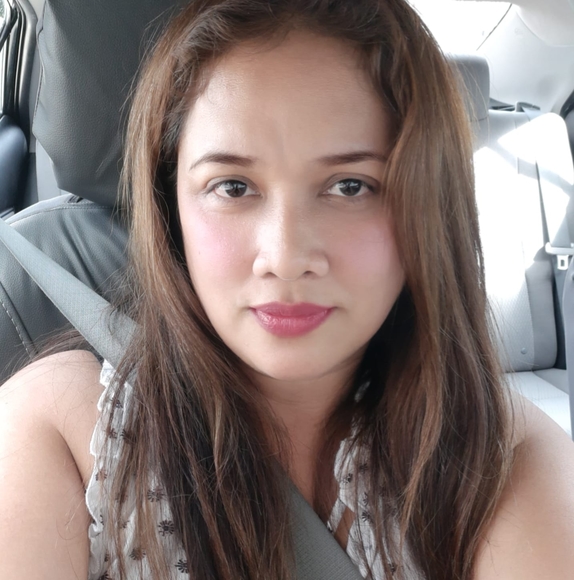 Profile Picture of Shara Billones (@shara_billones) on Poshmark