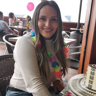 Profile Picture of Lorena Molano (@LorenaMolano3) on Twitter