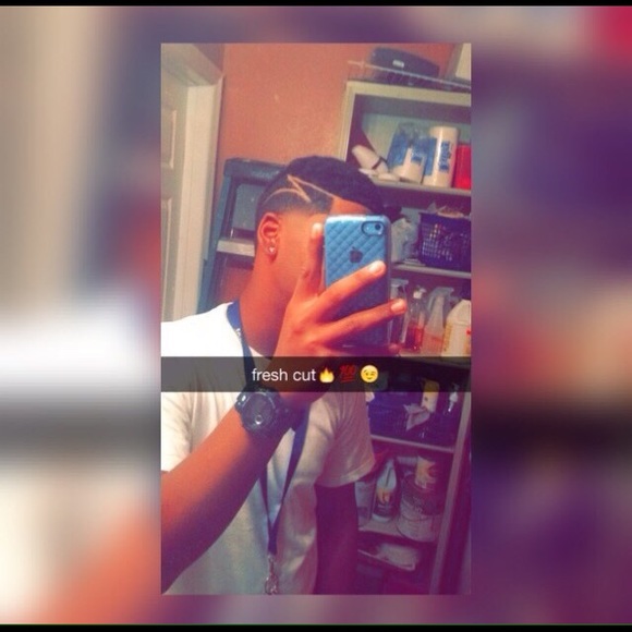 Profile Picture of Kevin Pena (@kevpena) on Poshmark