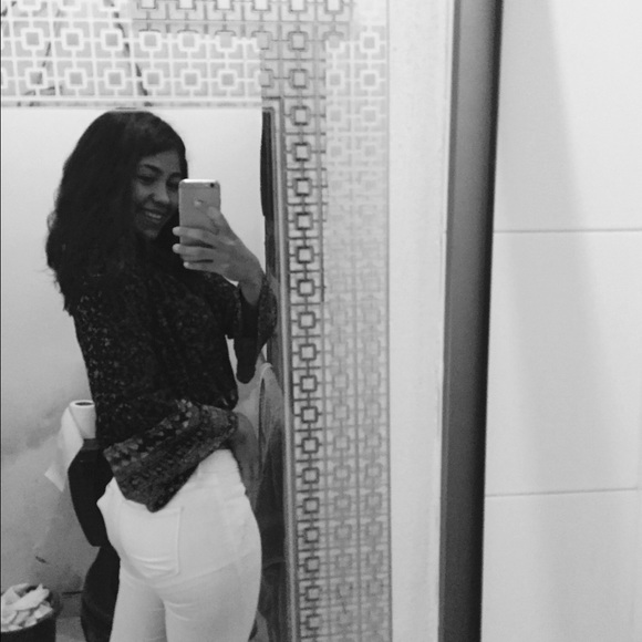 Profile Picture of Janet Salceda (@_janettt) on Poshmark