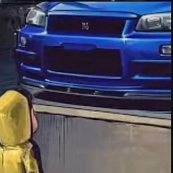 Profile Picture of Matthew Huntley (@warmachinematt) on Poshmark