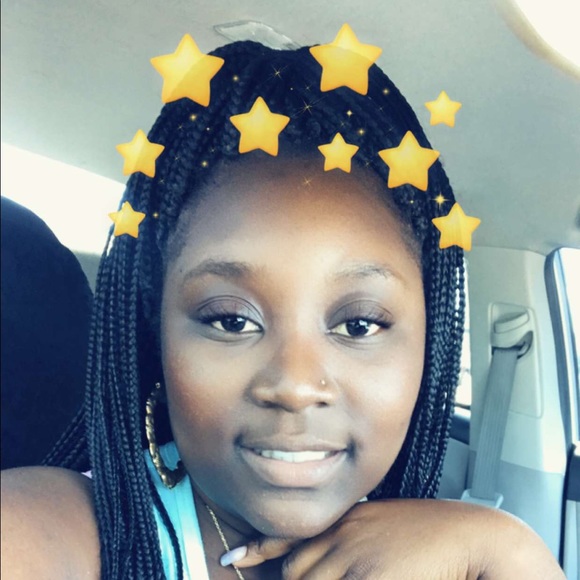 Profile Picture of Kendra Black (@kenb2013) on Poshmark