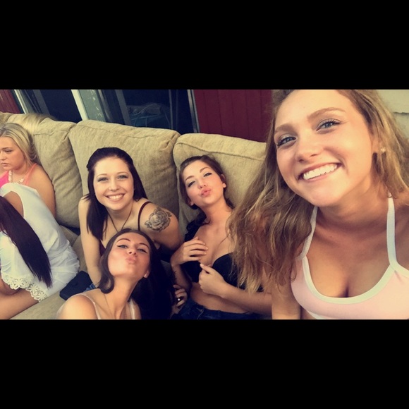 Profile Picture of Emily Gruden (@egruden) on Poshmark