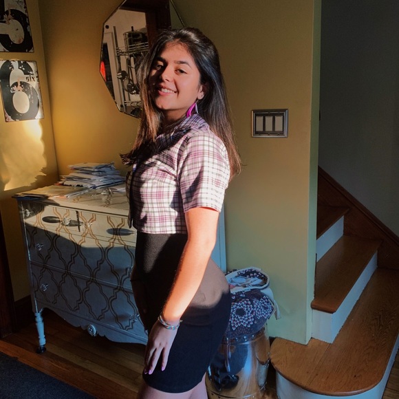 Profile Picture of Taylor Zirilli (@taylor_zirilli) on Poshmark