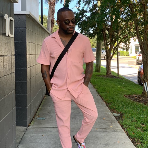 Profile Picture of Walter Holmes (@myplenty_pieces) on Poshmark