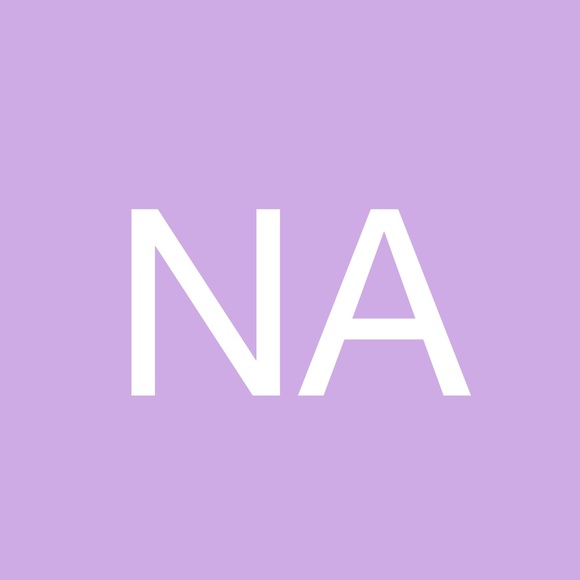 Profile Picture of Nikki Andrepont (@nandrepont) on Poshmark