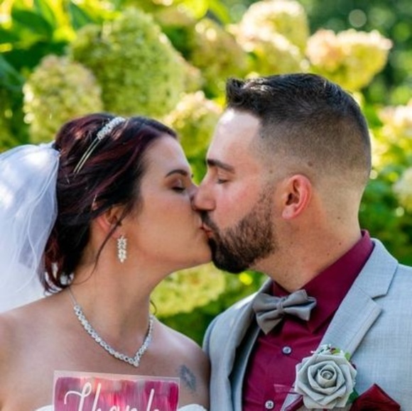 Profile Picture of Chelsea Kosmides (@chelseakosmides) on Poshmark