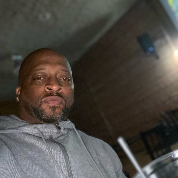 Profile Picture of Darvin Phillips (@darviedarv) on Poshmark