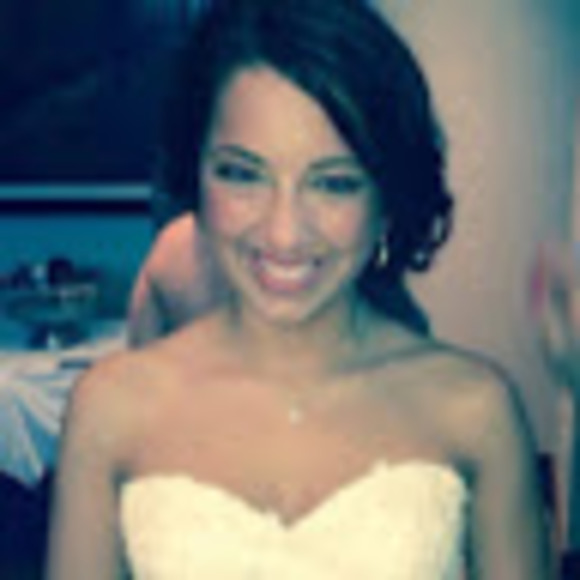 Profile Picture of Nicole Scola (@nicolescola1) on Poshmark