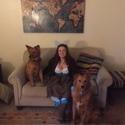 Profile Picture of Jenny Decker (@j8675309d) on Twitter