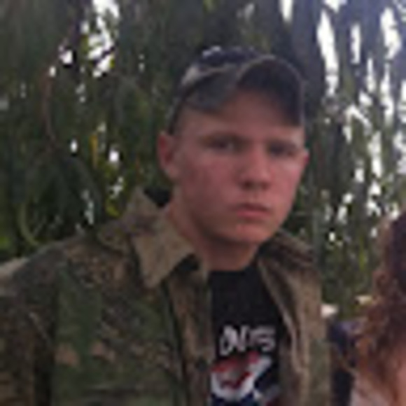 Profile Picture of Steven Claunch (@stevenlclaunch) on Poshmark