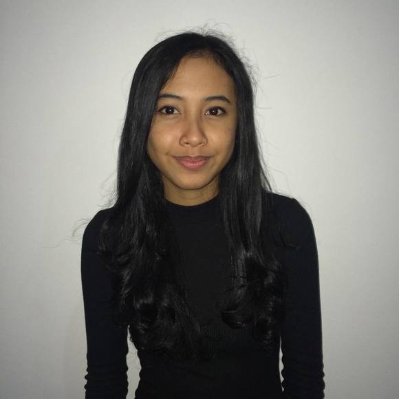 Profile Picture of Dilla Hanifah (@dillahanifah) on Poshmark