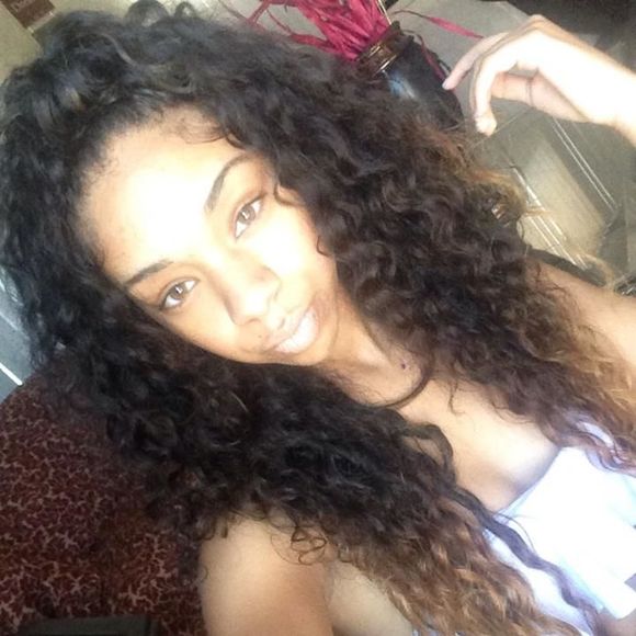 Profile Picture of Kenndall Lenoir (@kenndalllenoir) on Poshmark