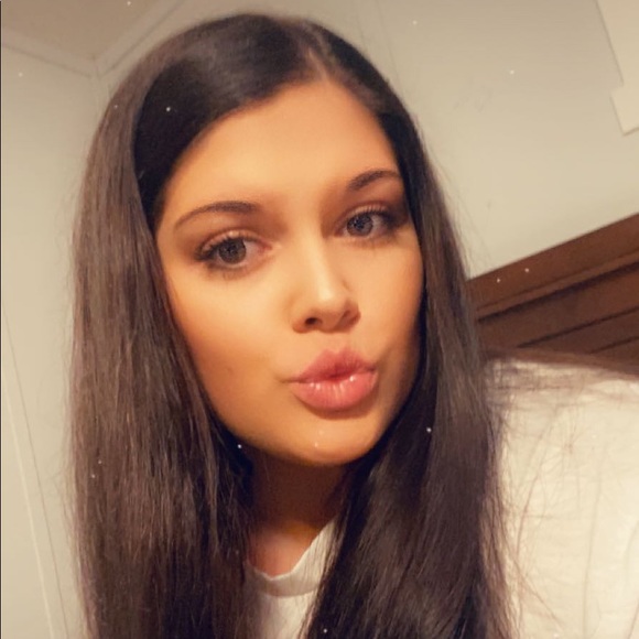 Profile Picture of Jasmine Shepard (@jasmine04023260) on Poshmark