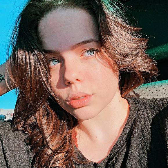 Profile Picture of Rosilyn Bergkamp (@rosiebear_16) on Poshmark