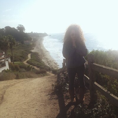 Profile Picture of Jenny Weston-Newman (@iamjenjua) on Twitter