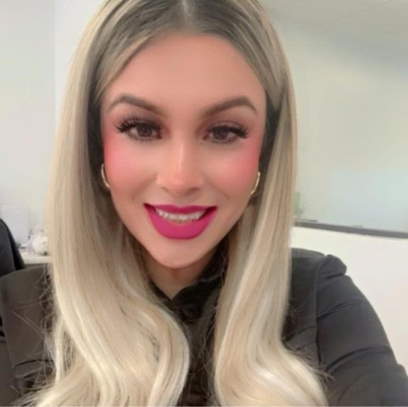 Profile Picture of Edith Mendoza (@edithmendoza84) on Poshmark