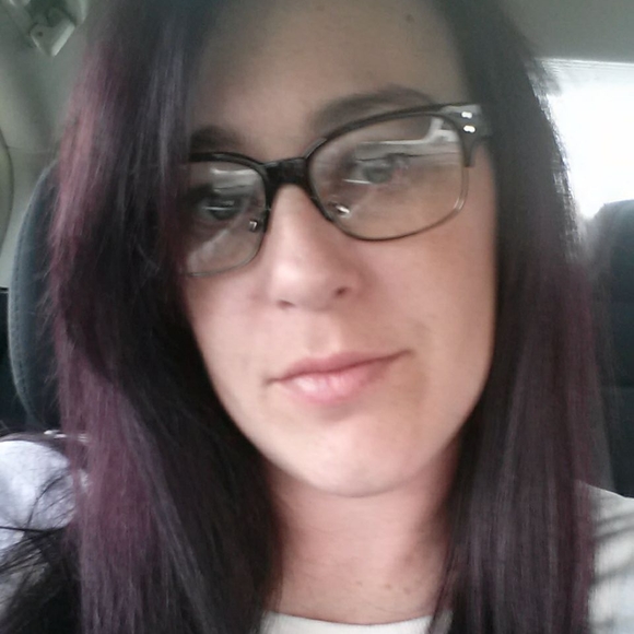 Profile Picture of Kayla Mitchener (@kamiryry8083) on Poshmark