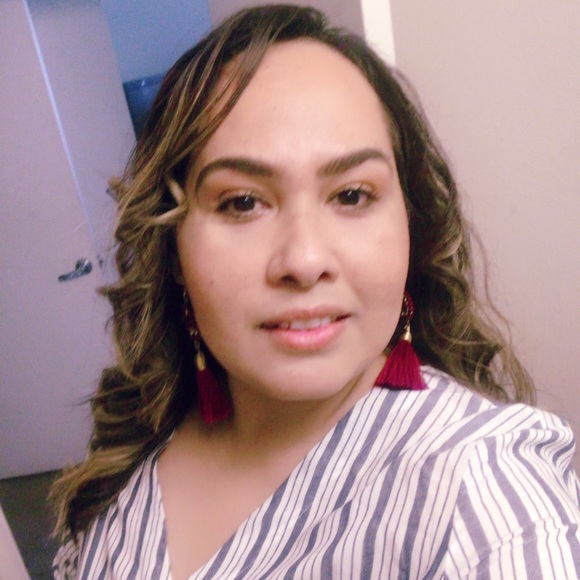 Profile Picture of Eva Rodriguez (@evarodriguez555) on Poshmark